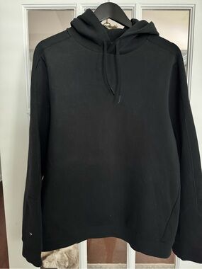 Brady Scuba Black Pullover Hoodie – Classic Everyday Essential